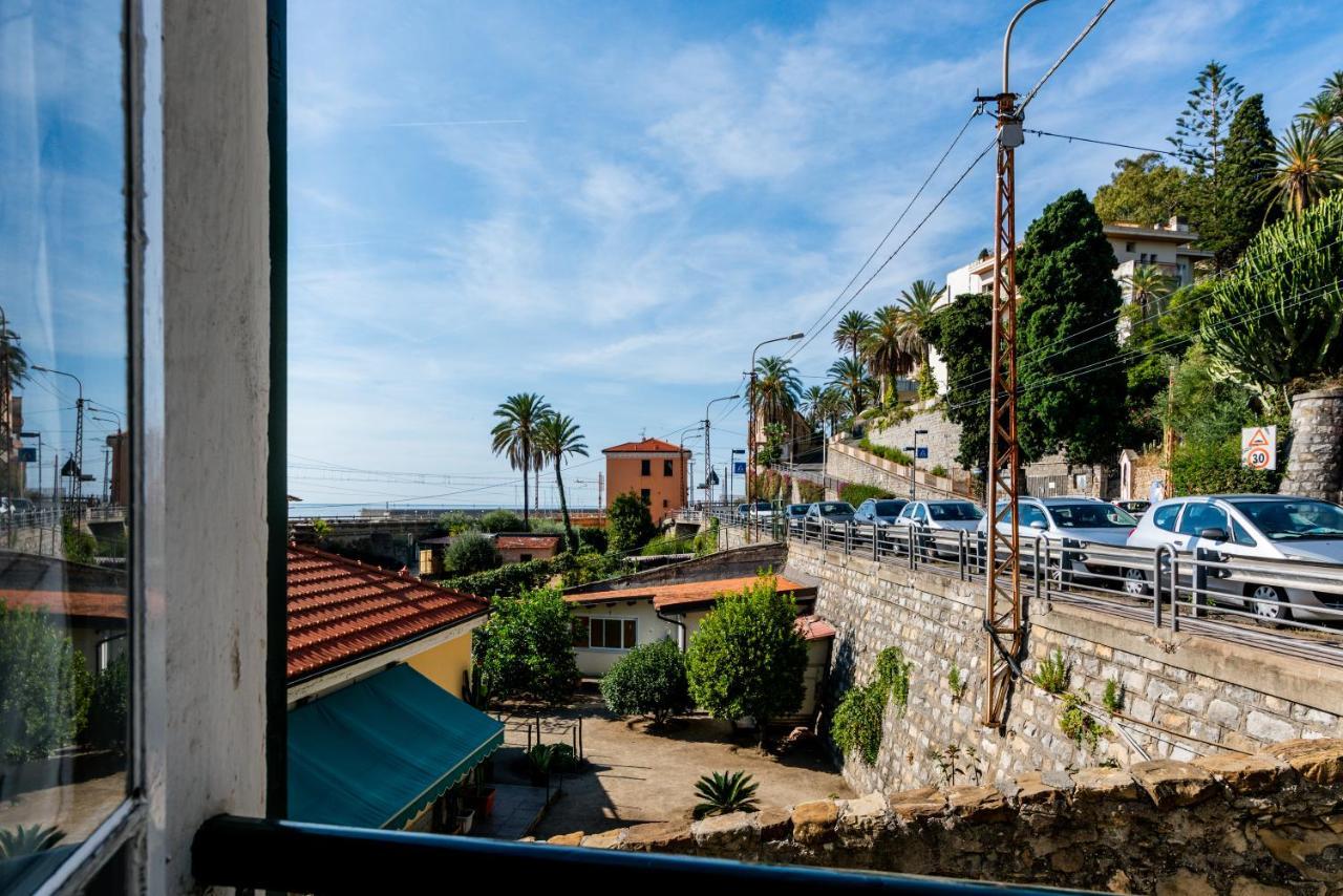 New Fishermans House Seaside, Air Conditioning & Wi-Fi Bordighera Eksteriør billede